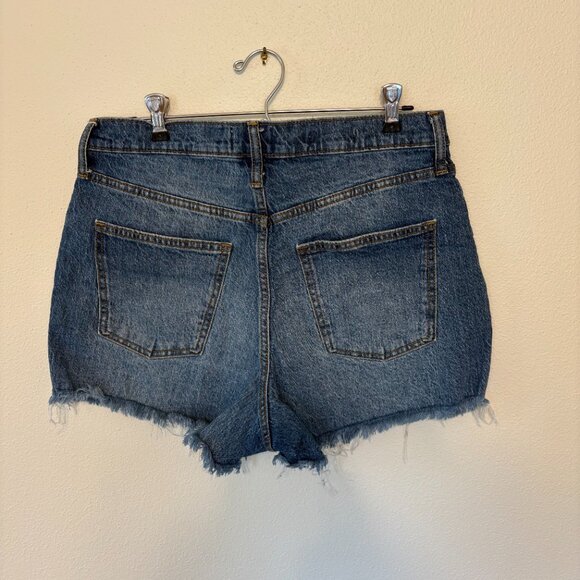 Universal Thread Jean Shorts - Size 8 - Picture 2 of 4